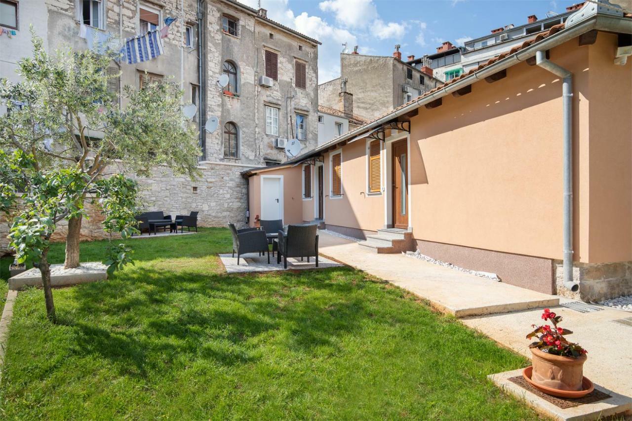 Apartments Leonardo&Mak Pula Exterior photo
